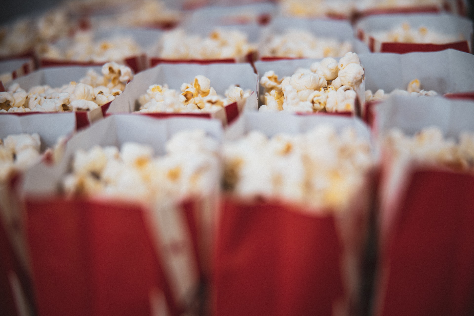 Einen Fünfer für einen Kinofilm und Popcorn? Ab zur Sneak-Preview im Abaton.