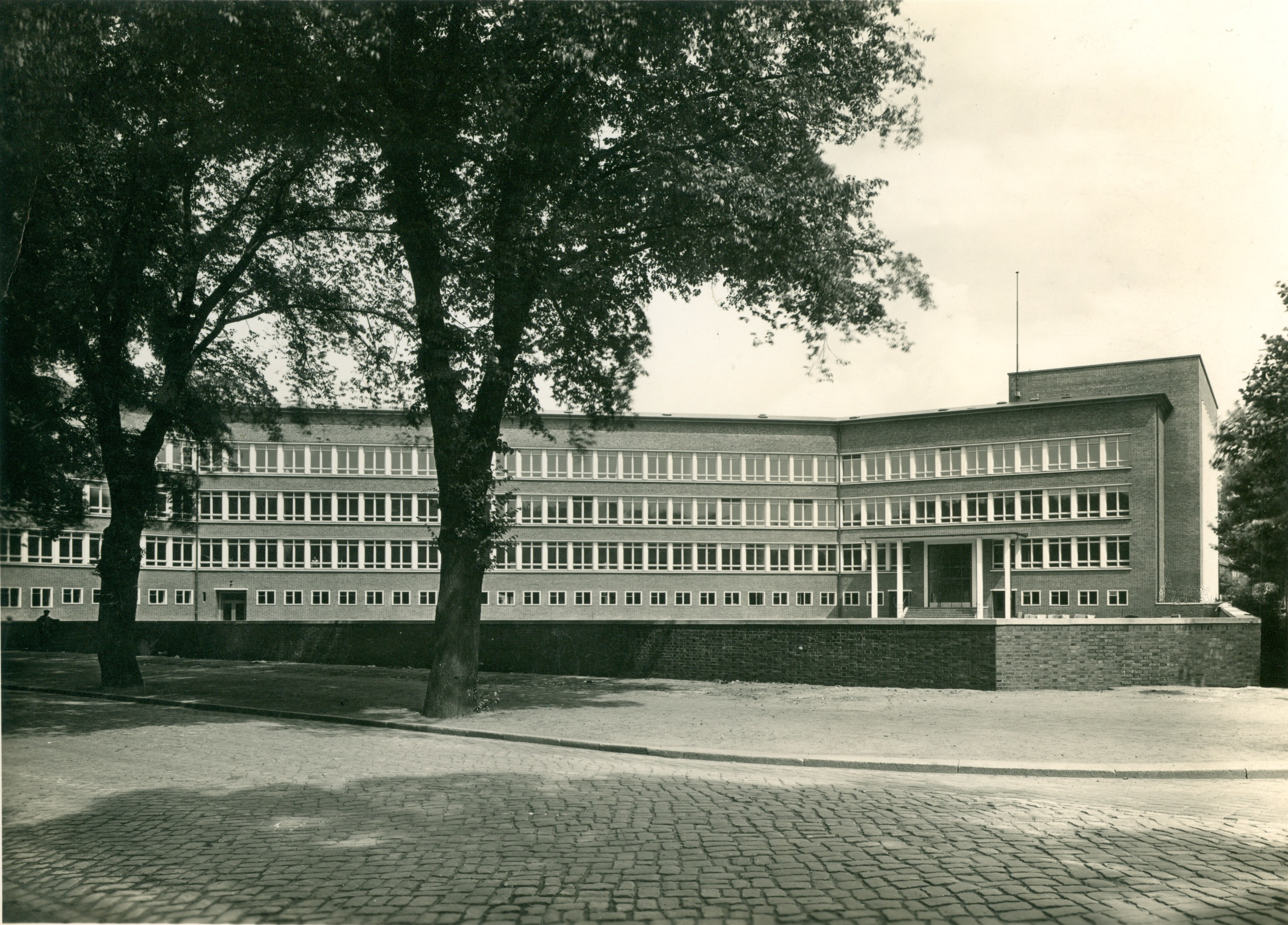 Schon in den 1930ern gab es moderne Bauformen in Hamburg. Auf zur Ausstellung.