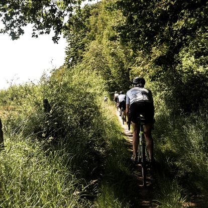 Dein Fahrrad-Off-Road-Abenteuer startet am Alten Elbtunnel.